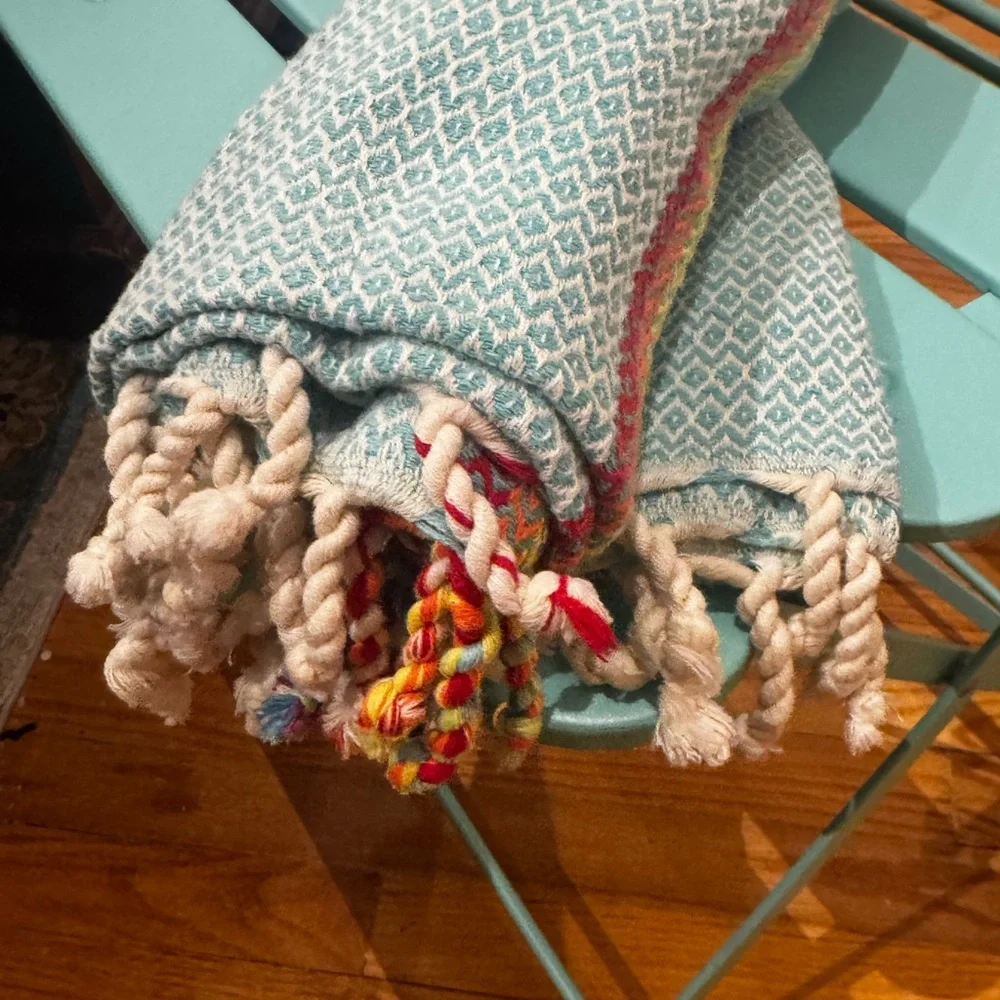 Colorful Patterned Cotton Throw Blanket - 🌈 - NEW